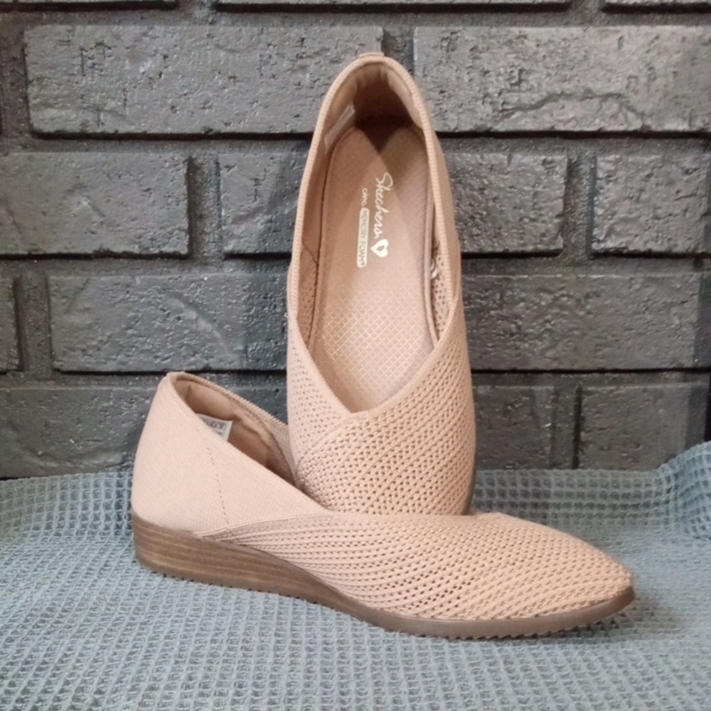 Women's Skechers Cleo Wedge Slip-on Stretch Fit Tan Shoes